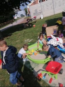 Les petits au Jardin des Petits Princes