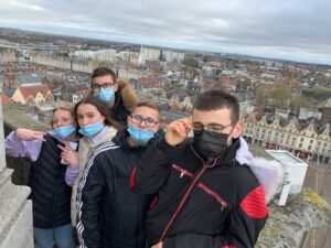 Les jeunes du CAJ visitent le beffroi d’Arras