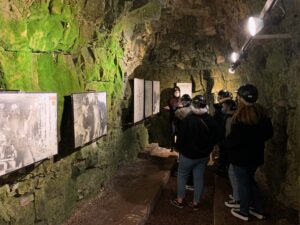 Les jeunes du CAJ visitent le beffroi d’Arras