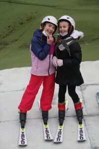 Les enfants des écoles primaires s’entraînent au ski !