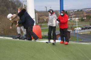 Les enfants des écoles primaires s’entraînent au ski !