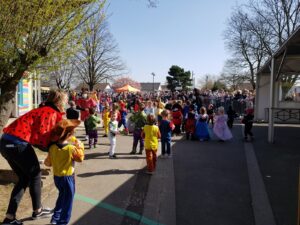 Le carnaval de la maternelle Debussy