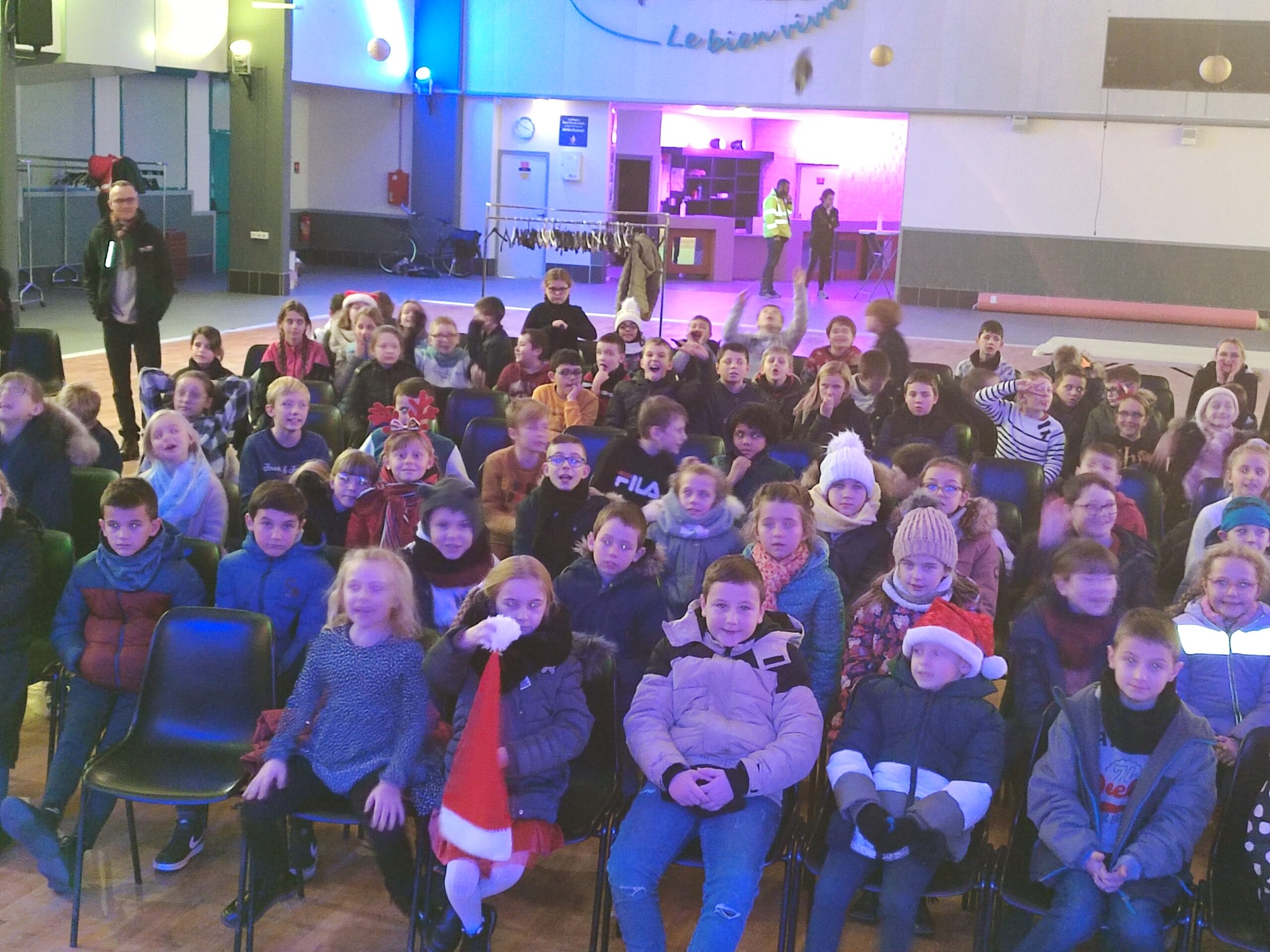 Noël pour les enfants des écoles primaires Ville de Billy Berclau