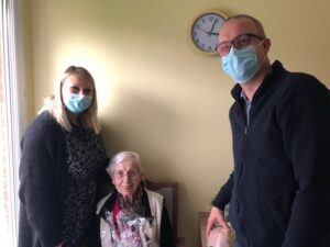 Les PARENTS D’ELEVES en visite à L’EHPAD 🎅