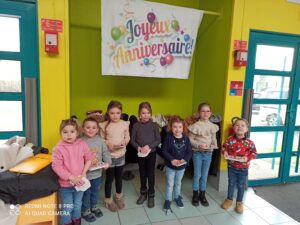 LES ANNIVERSAIRES AU RESTAURANT SCOLAIRE !