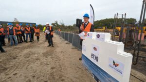 Pose de la première pierre de l’usine du groupe SICAD