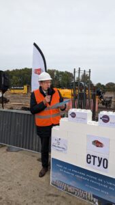 Pose de la première pierre de l’usine du groupe SICAD