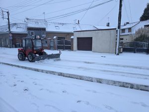 Nos agents municipaux sur le front de la neige