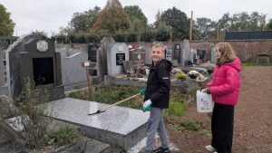 Nettoyage solidaire des sépultures